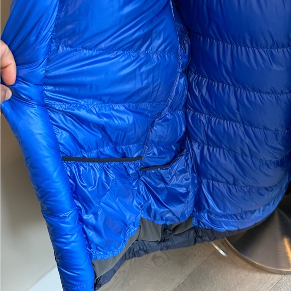 Patagonia down jacket size large (L).  Like new. - Picture 4 of 4